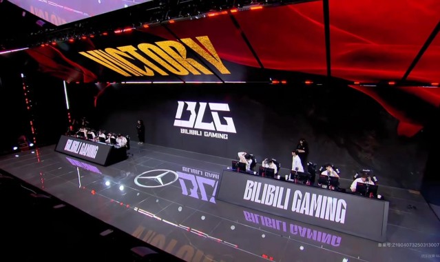 BO3打习惯了？😂WBG不敌BLG后 Light和Xiaohu忘了要握手 准备去后台