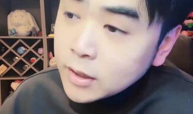 朱开:NIP这个格温换成Theshy早就赢了,换成Ale都赢了